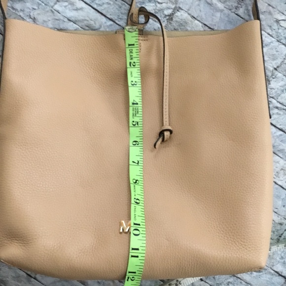 MICHAEL KORS PURSE - Picture 3 of 4